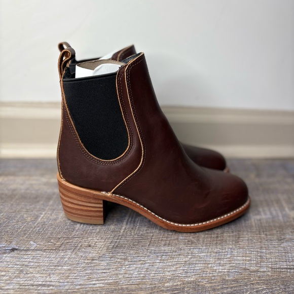 Red Wing Heritage Women’s Harriet Brown Chelsea Boots Size 9 Ankle Leather Short - Picture 1 of 9